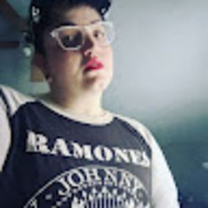 Meet your Posher, Bee